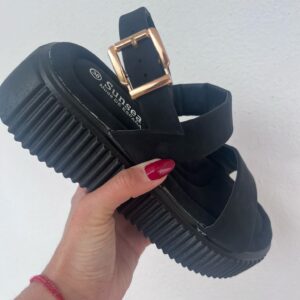 sandalias negra