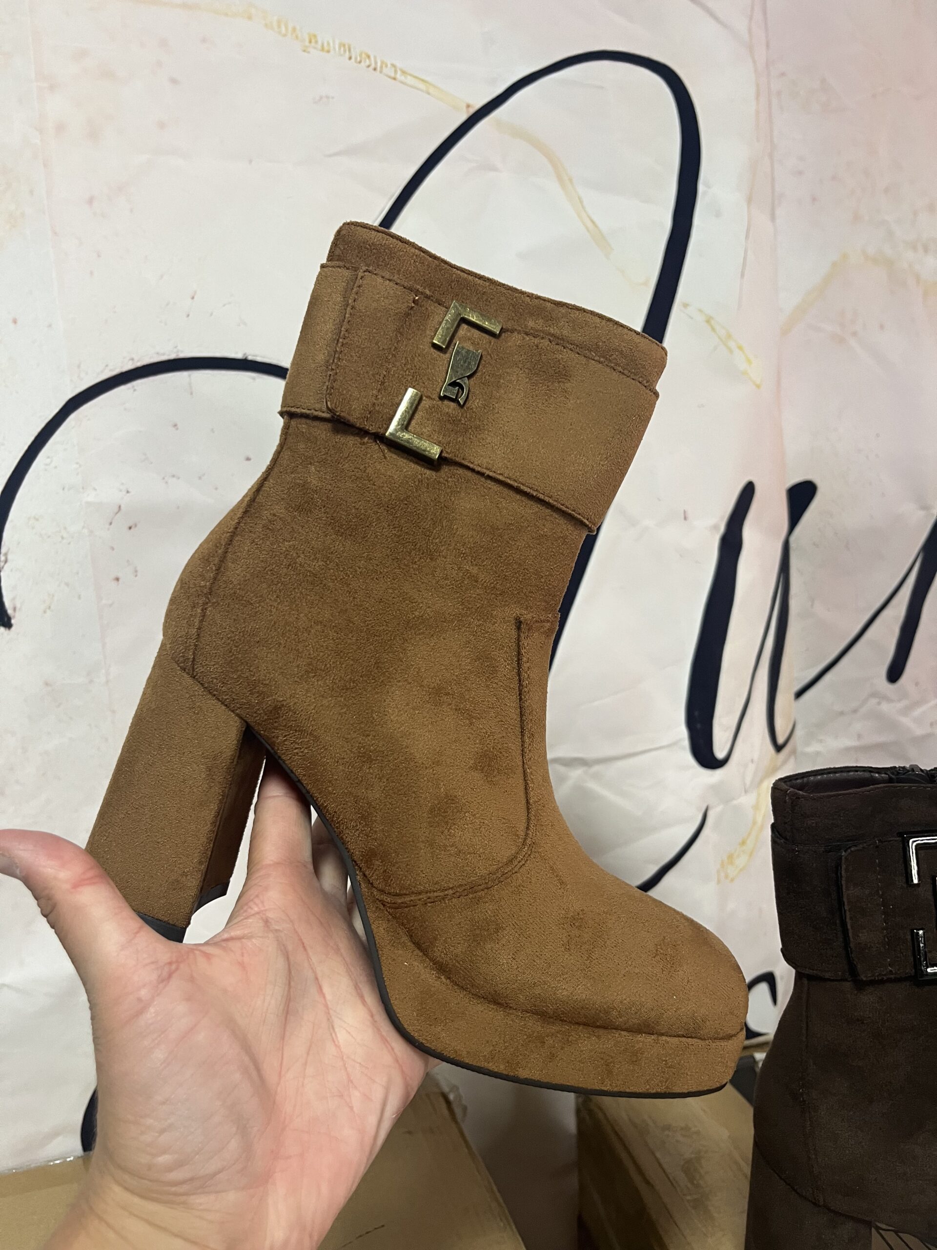 Bota laura camel